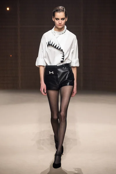 Look 5